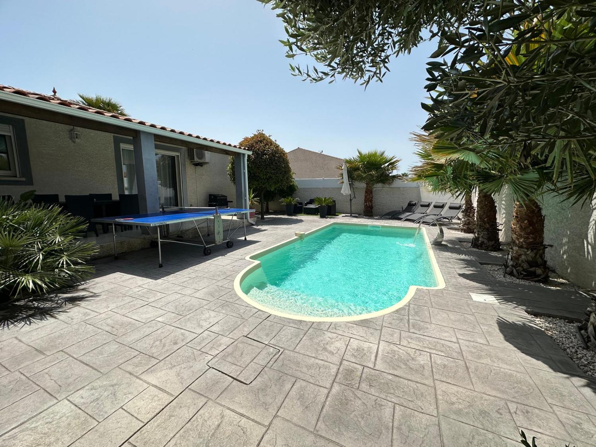 Villa Piscine De La Garrigue Florensac Exteriör bild